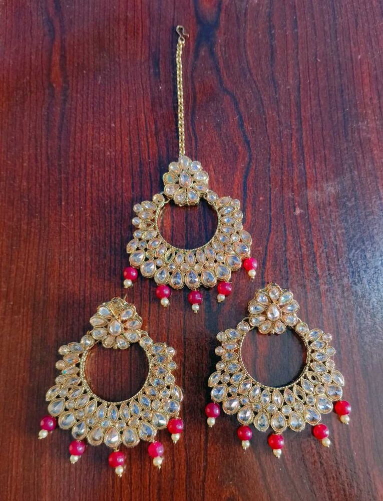Earings and mangtika Jewellery Set