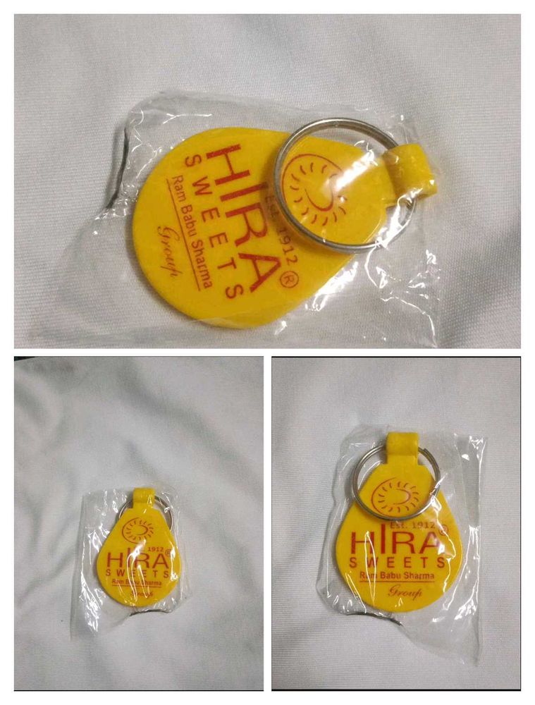 SET OF 3 KEYCHAINS