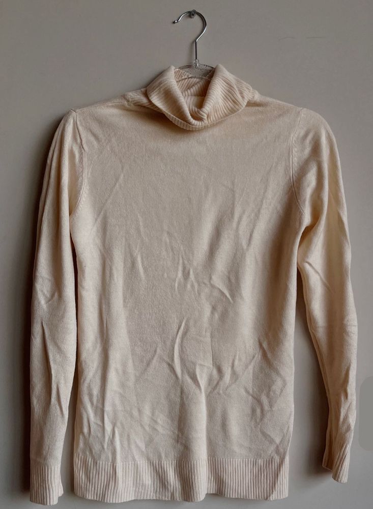Cream Knitted Turtleneck