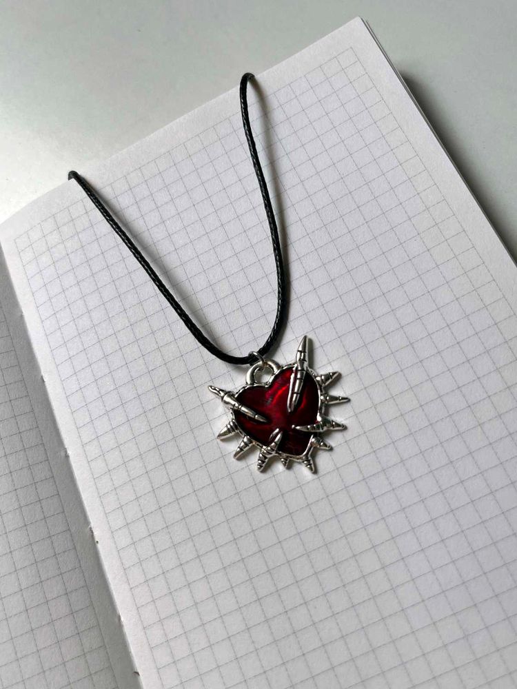 Gothic Heart Pendant Necklace ❤️