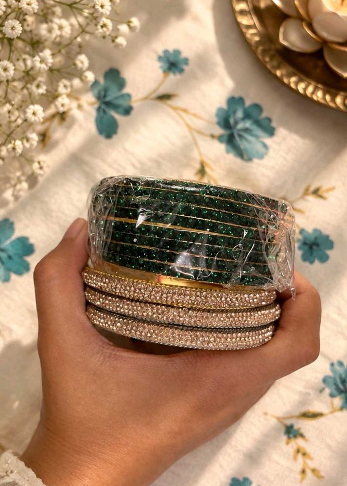 Sparkling Green &amp; Gold Bangles Combo  Set