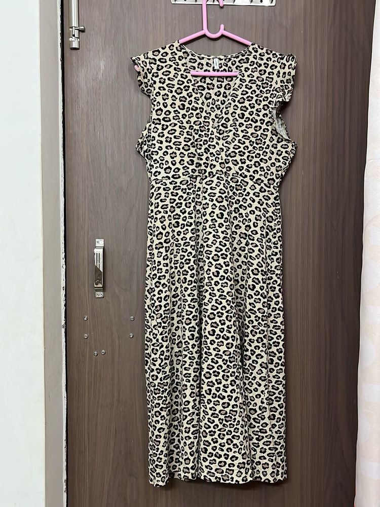 only brand Chic Leopard Print Midi Dress