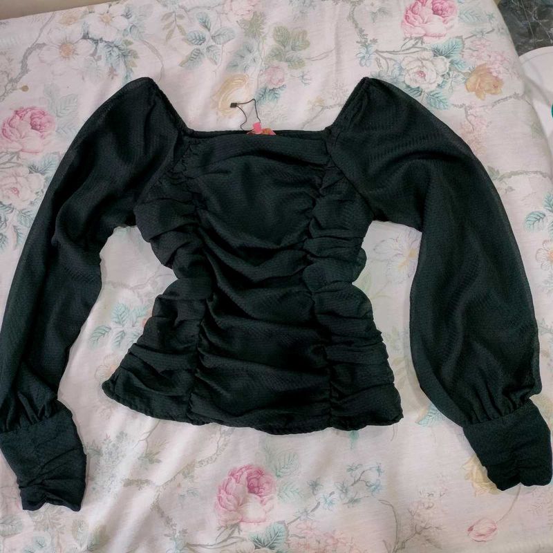 Chic Ruched Long Sleeve Top