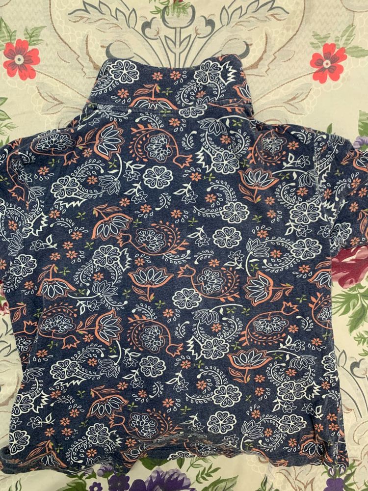 Chic Paisley Print Turtleneck Top