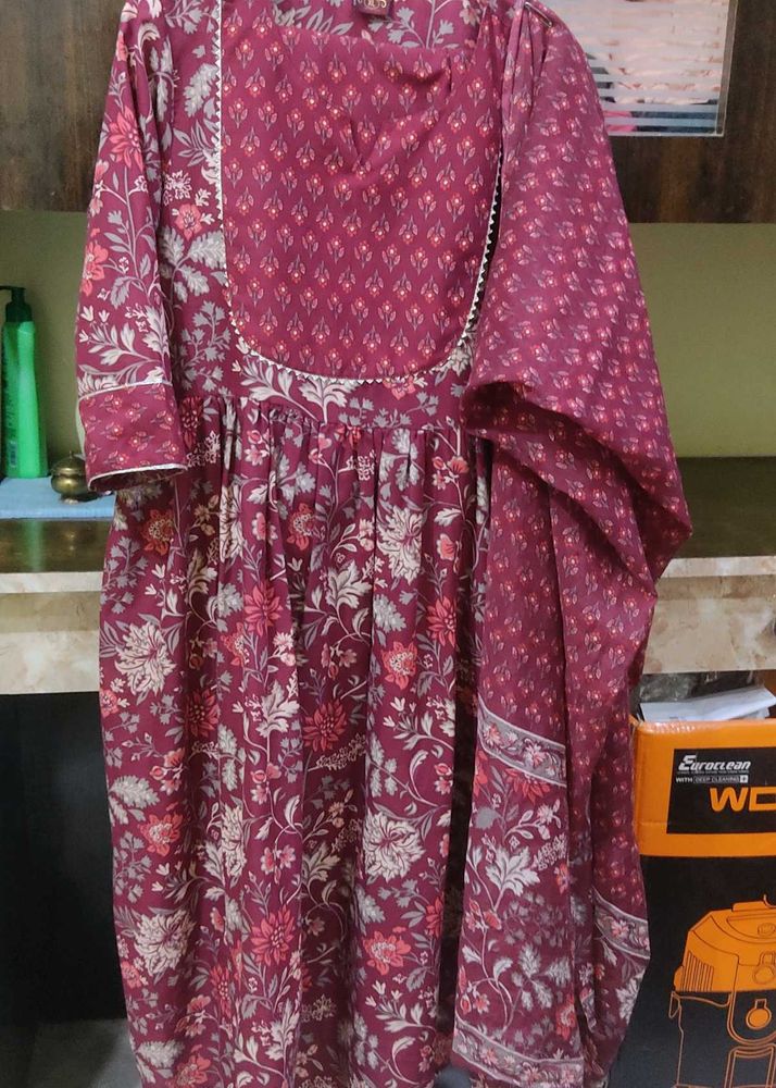 Beautiful Floral Kurta Set