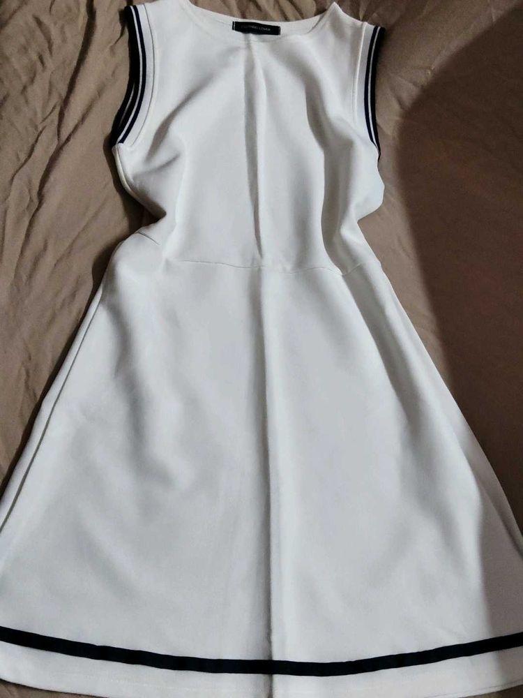 Classic White Sleeveless Dress