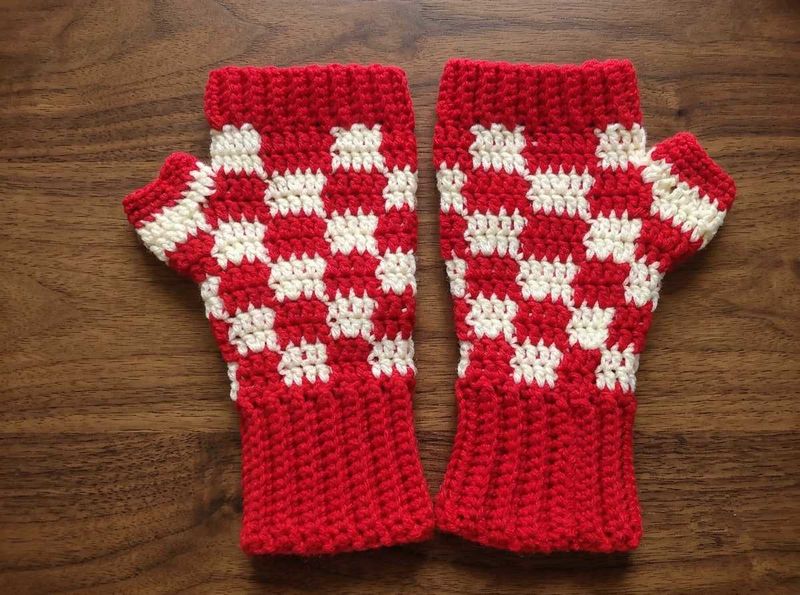 checkered fingerless unisex gloves / mittens