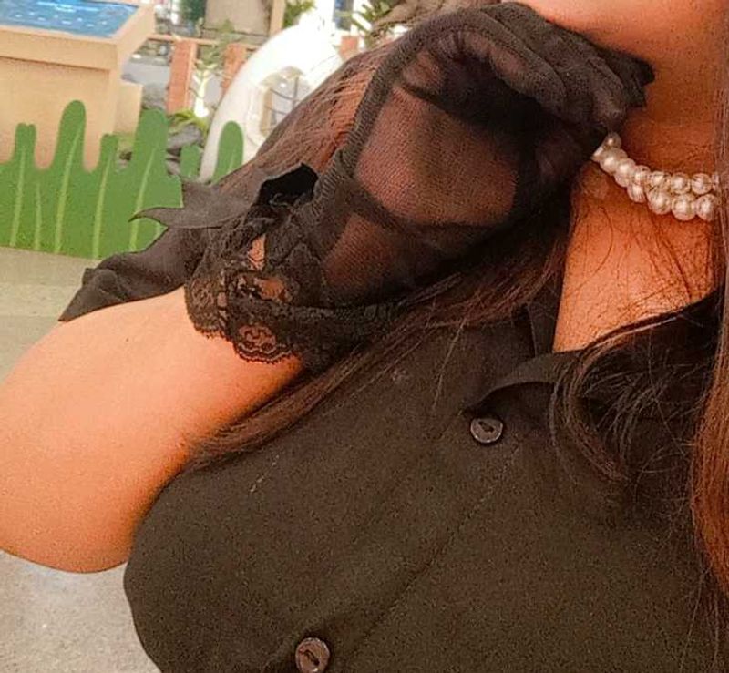 Elegant ruffle Lace Gloves