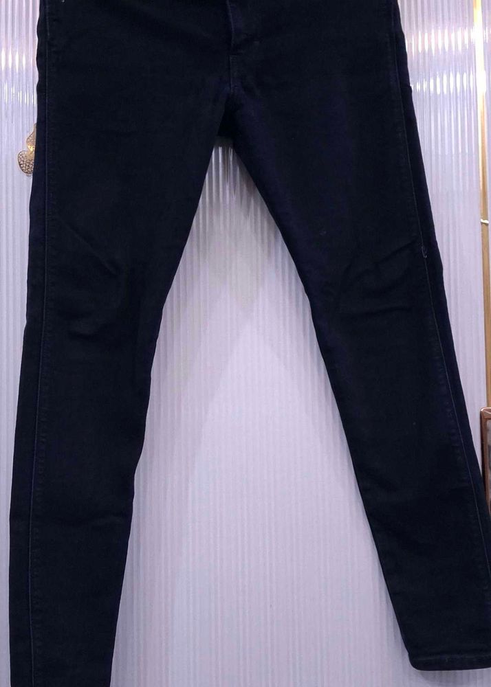 Levi's  Skinny Taper Black coloured