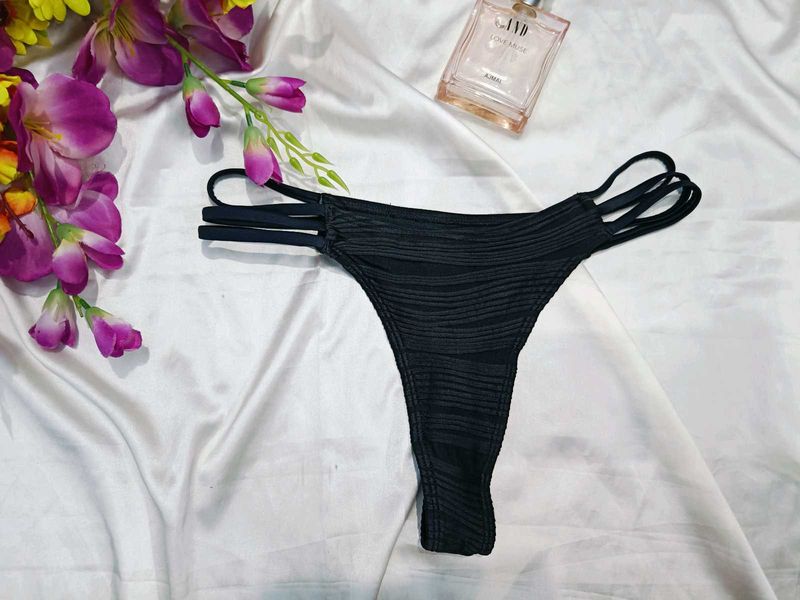🇳🇿💫🎀Stylish Black Thong Panty