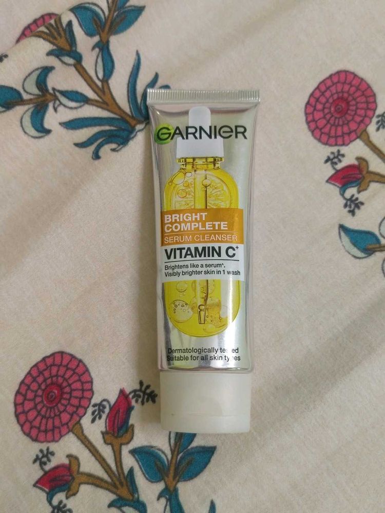 Garnier serum Facewash