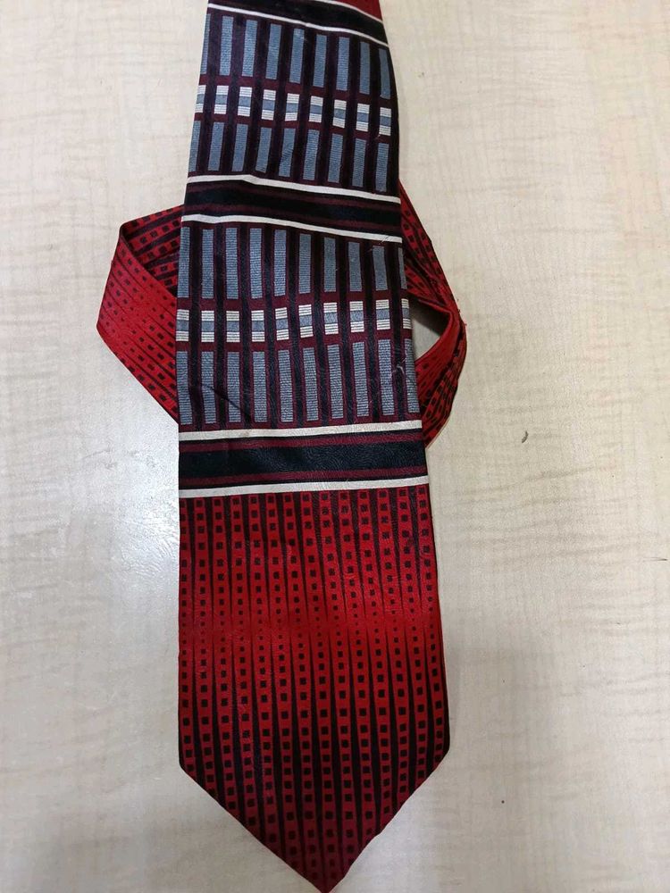 Pierre Balmain Tie