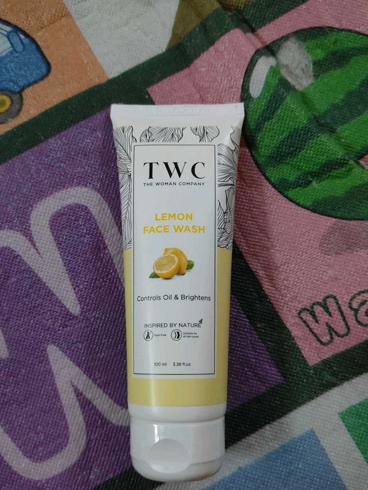 The Woman Company Lemon Face Wash