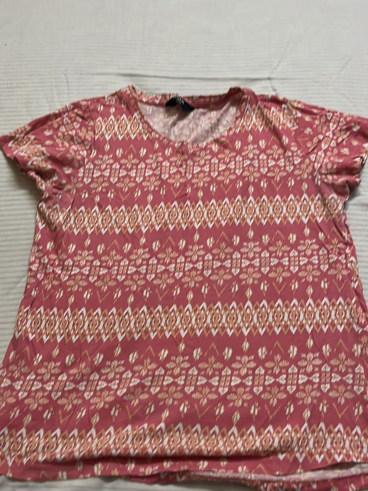 Stylish Printed V-Neck T-Shirt