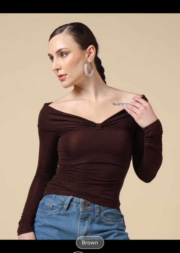 Chic Off-Shoulder Ruched Top