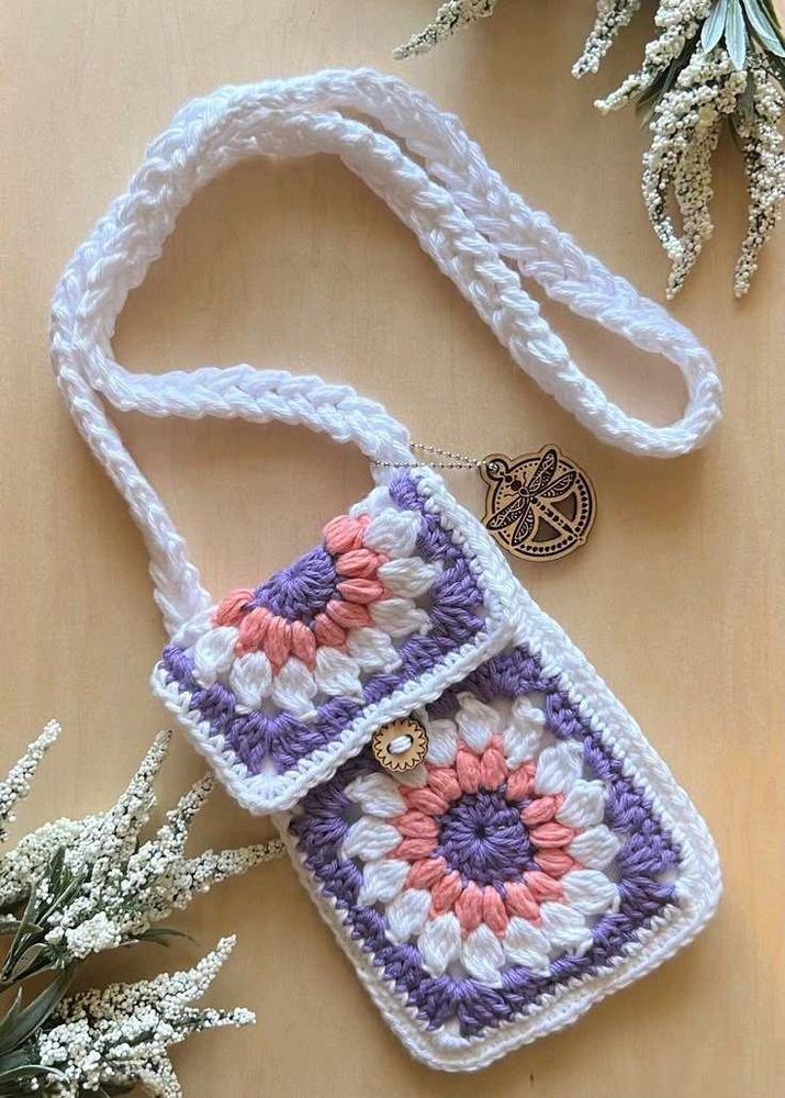 Crocheted pretty✨ phone pouches 🌷