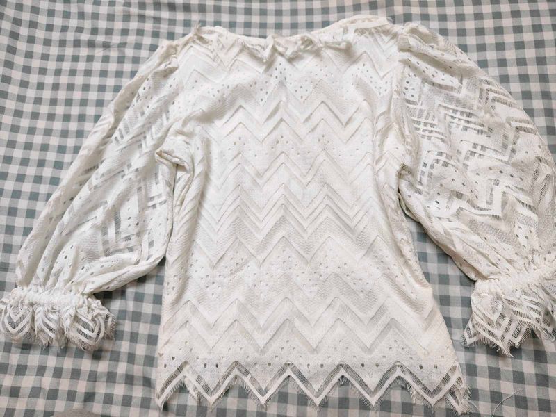 Chic White Lace Puff Sleeve Top