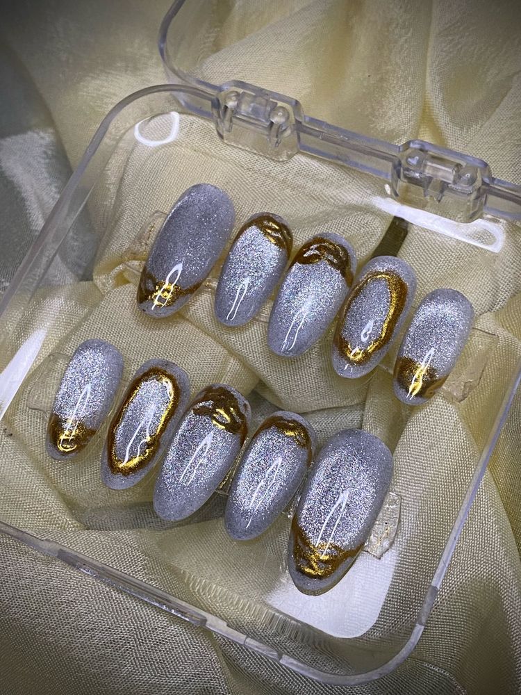 Silver Chrome Luxe Cat Eye Press-On Nails