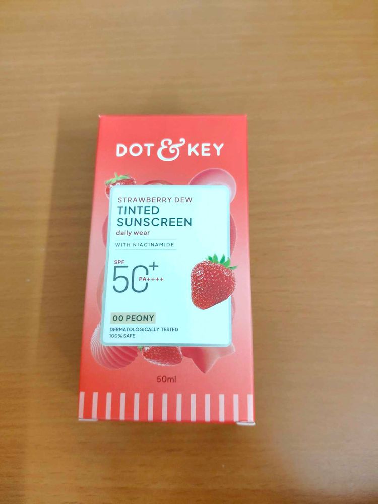 Dot &amp; Key Strawberry Dew Tinted Sunscreen SPF 50+