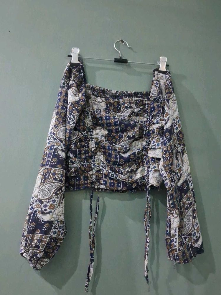 Chic Paisley Print Crop Top