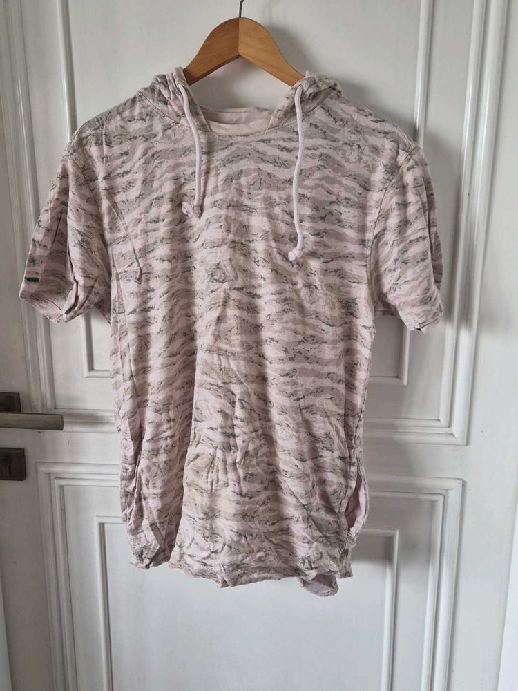 Men's Short Sleeve Hoodie tshirt with side pockets