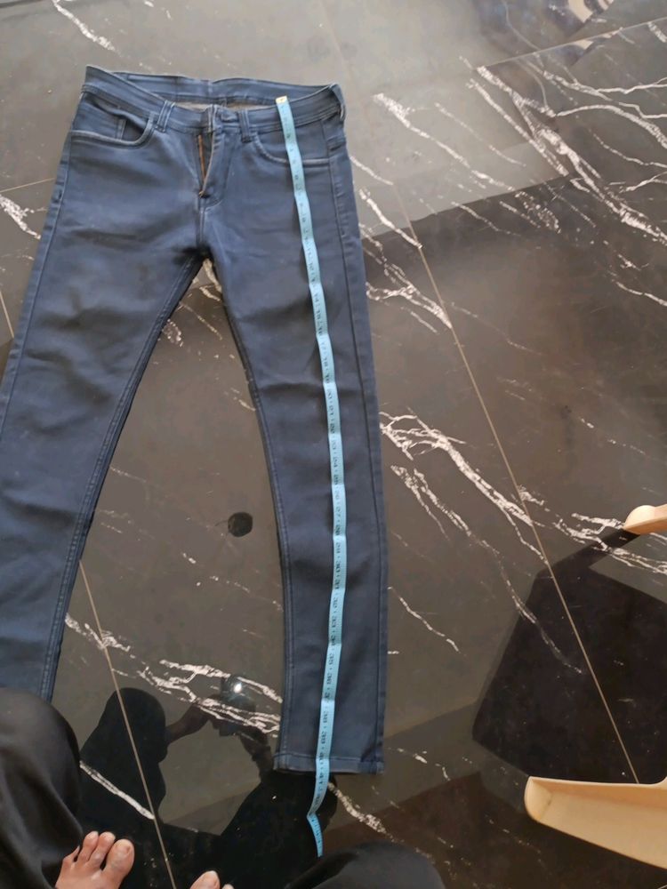Normal Blue Jeans At Low Price
