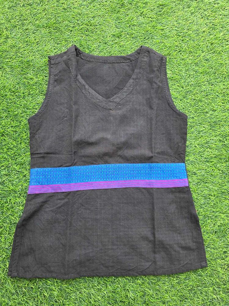Unique Sleeveless V-Neck Blouse