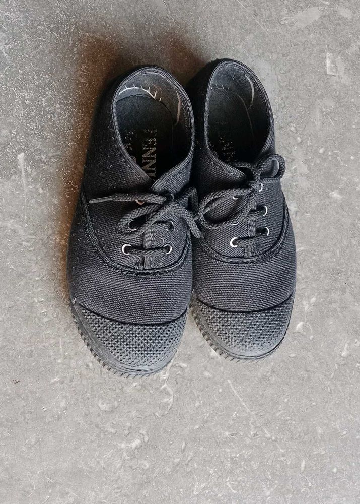 Black shoes