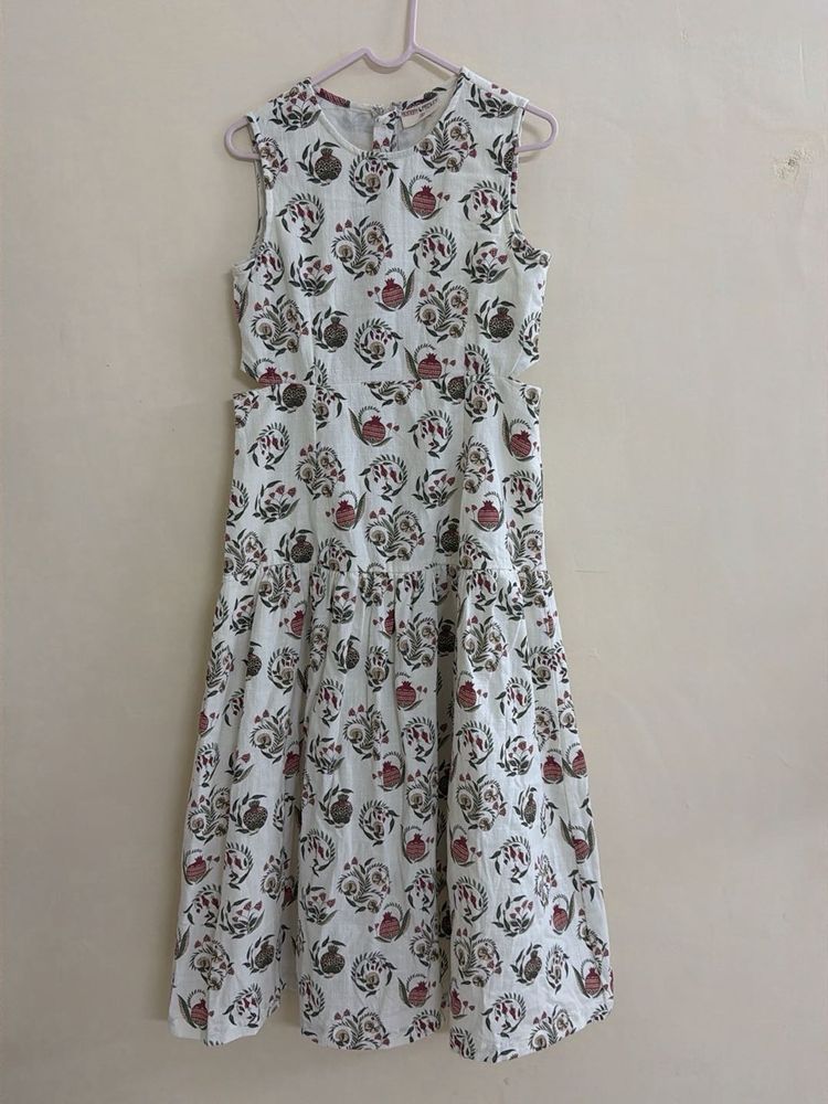Boho Chic Sleeveless Midi Dress