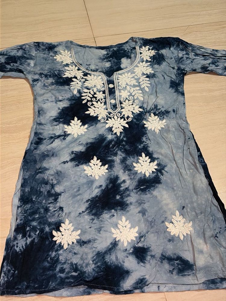 Embroidered Tie-Dye Kurta 30. 32