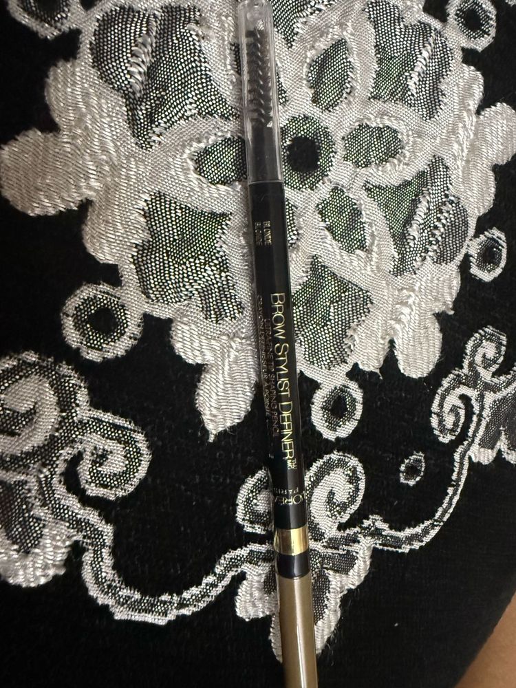 L'Oreal EyeBrow Stylist Definer..absolutely unused