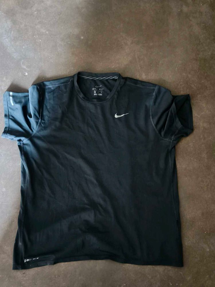 Nike Dri-Fit T-Shirt