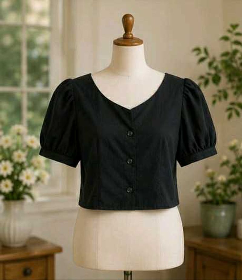 Chic Black Cropped Puff Sleeve Top