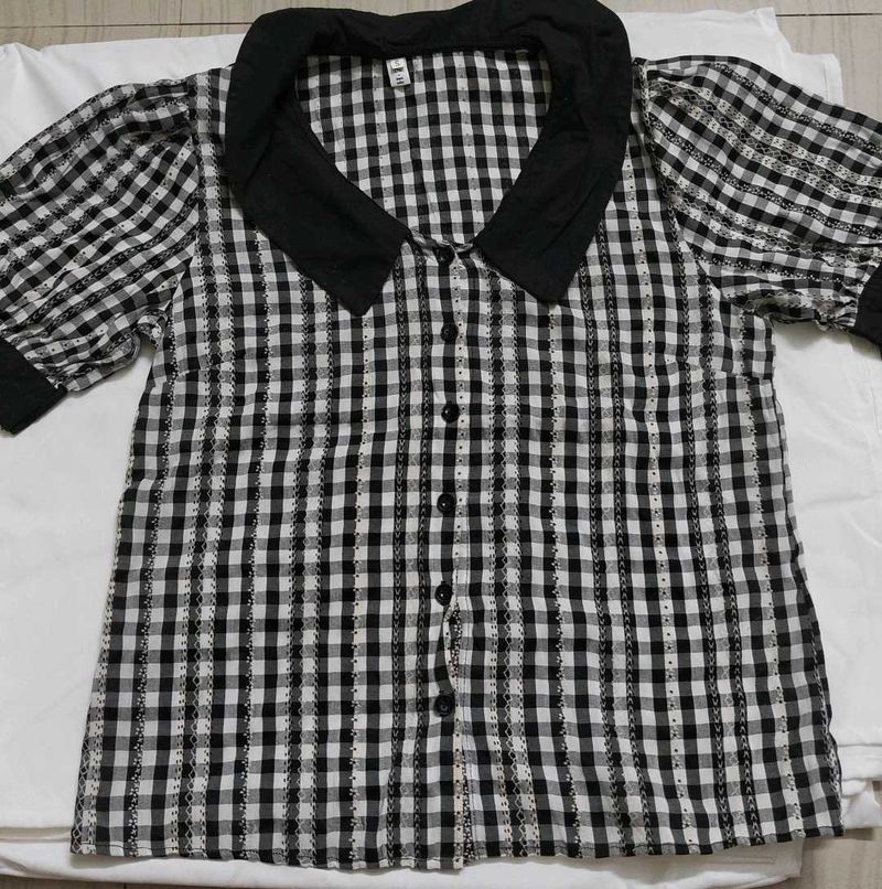 Gingham Puff Sleeve Button-Up Top