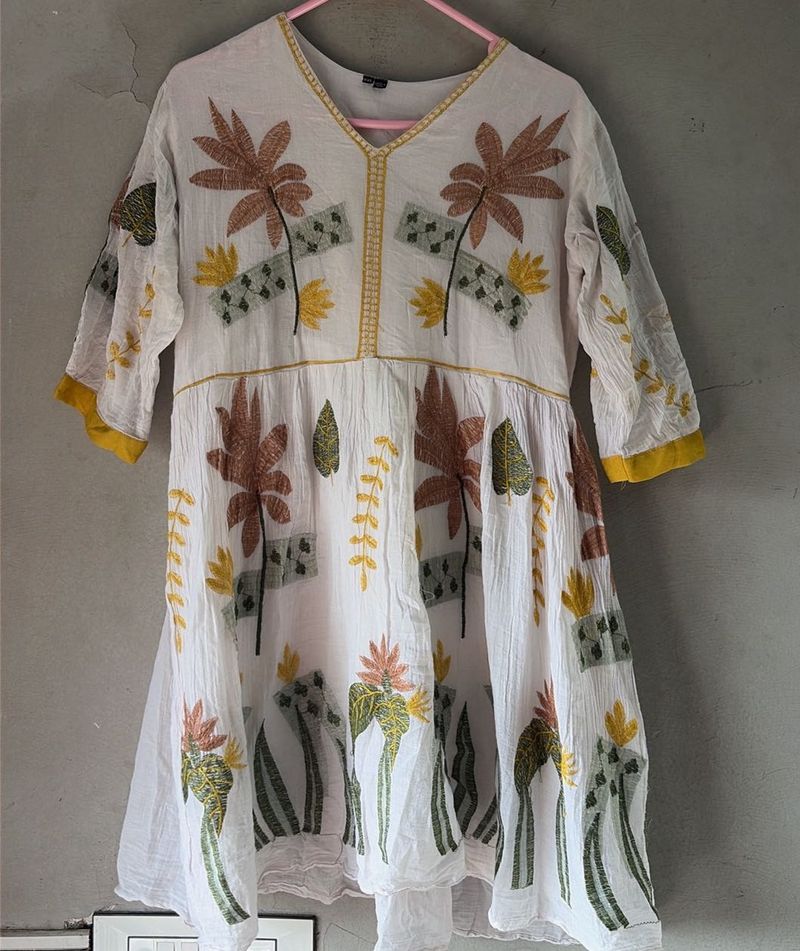 Embroidered White Cotton Kurta