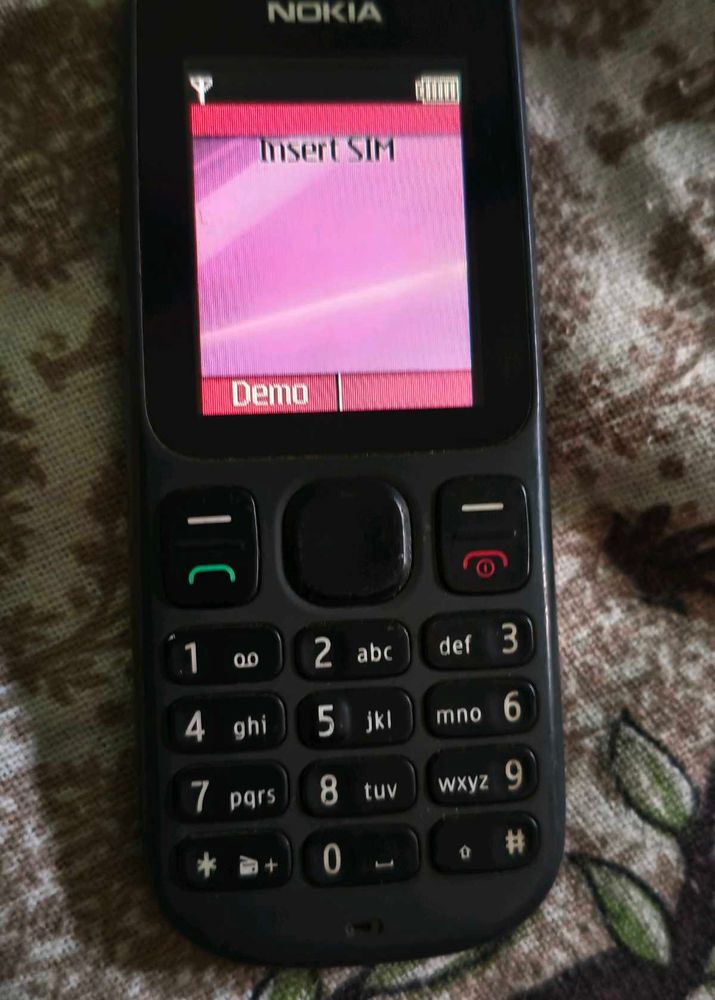 Nokia 100