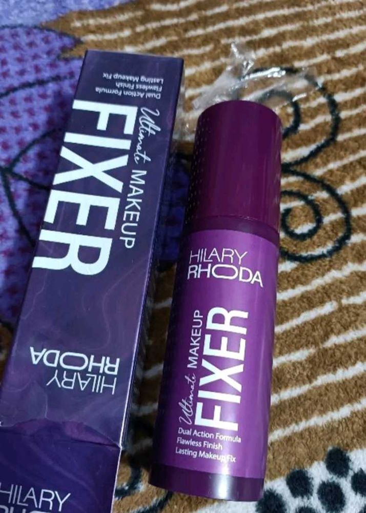 Hilary Rhoda Makeup Fixer