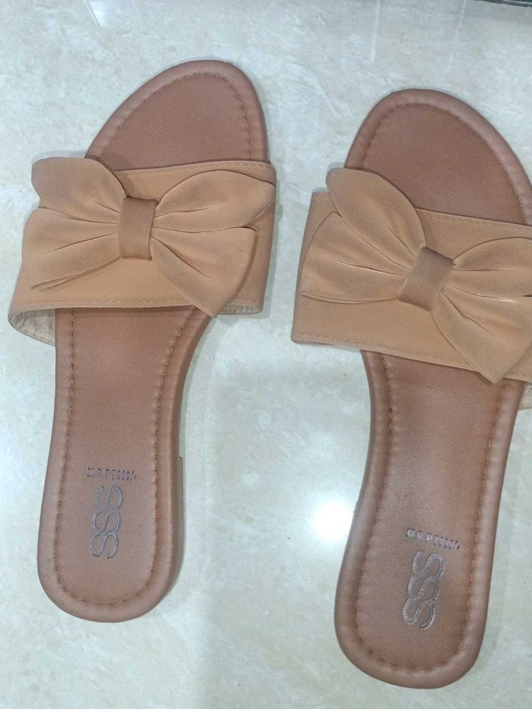 Street style store Tan Bow Slip-On Sandals