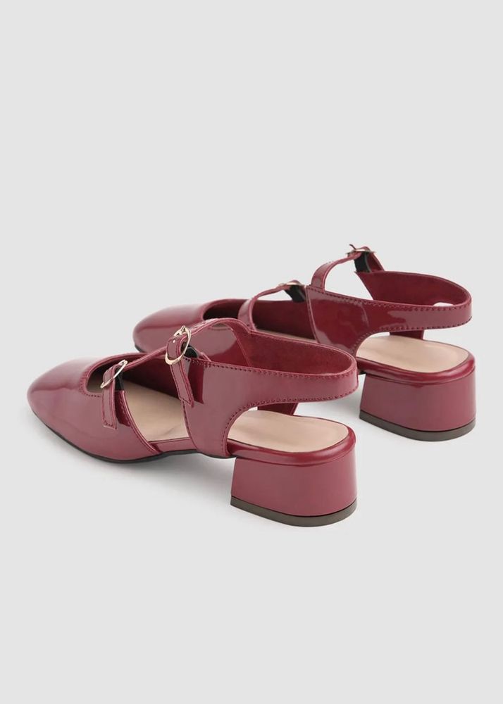 Chic Burgundy Block Heel Slingbacks