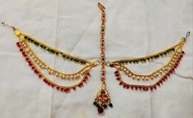 Elegant Maang Tikka with Ear Chains