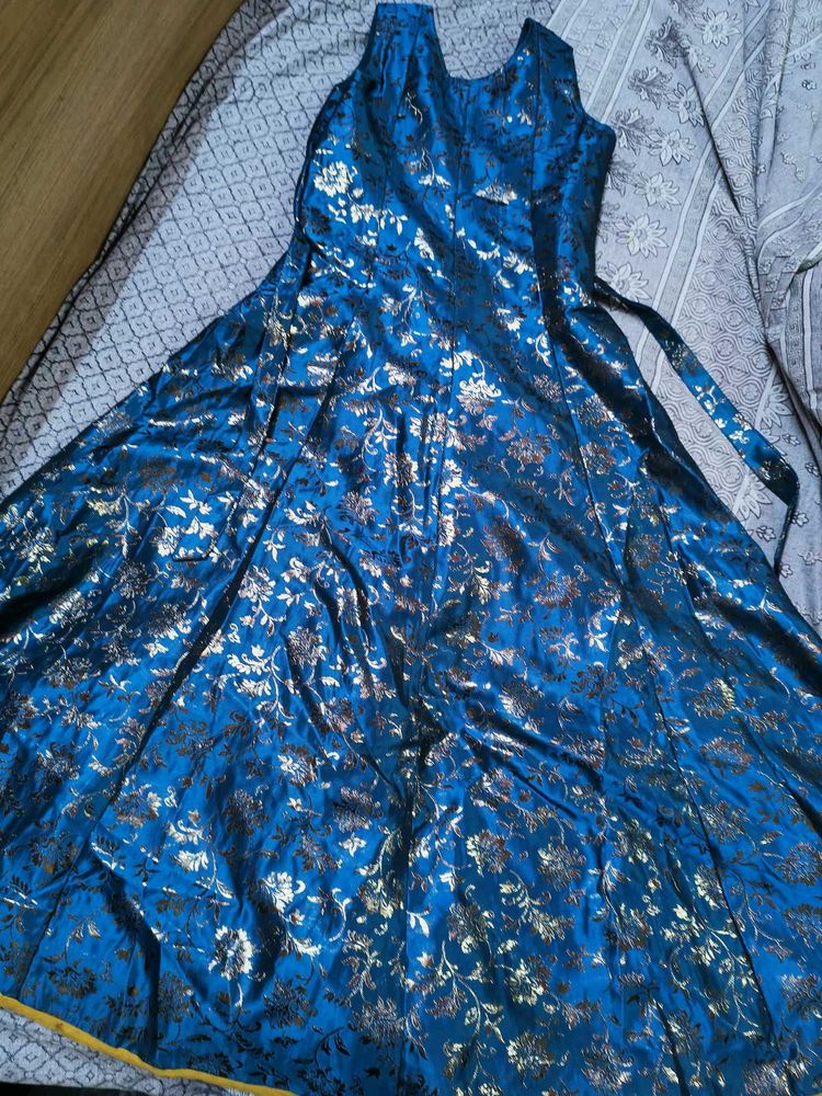 Teal &amp; Gold Floral Pattern Ethnic Gown