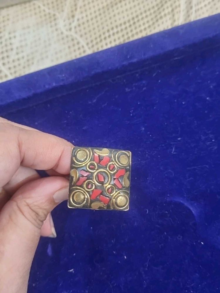 Unique Laq Square Design Ring