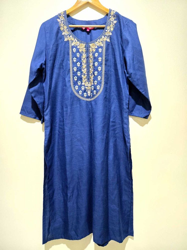 Elegant Blue Embroidered Kurta XL size