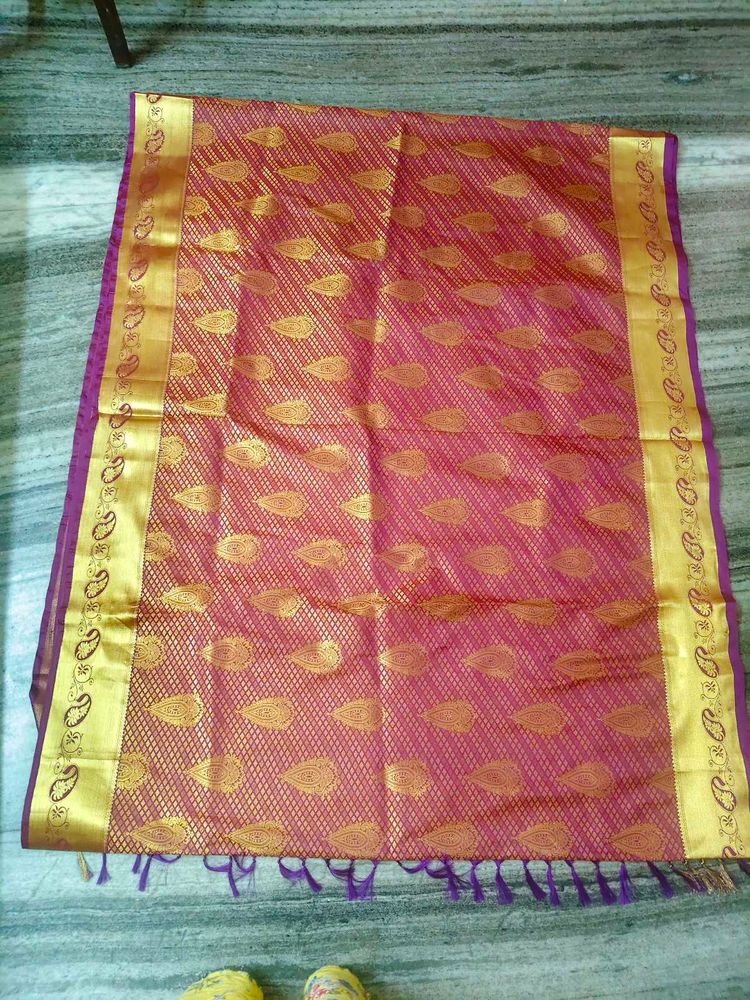 Elegant Silk Wedding Saree without blouse piece