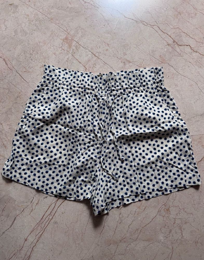H&amp;M - High-Rise Shorts – Blueberry Dot Pri