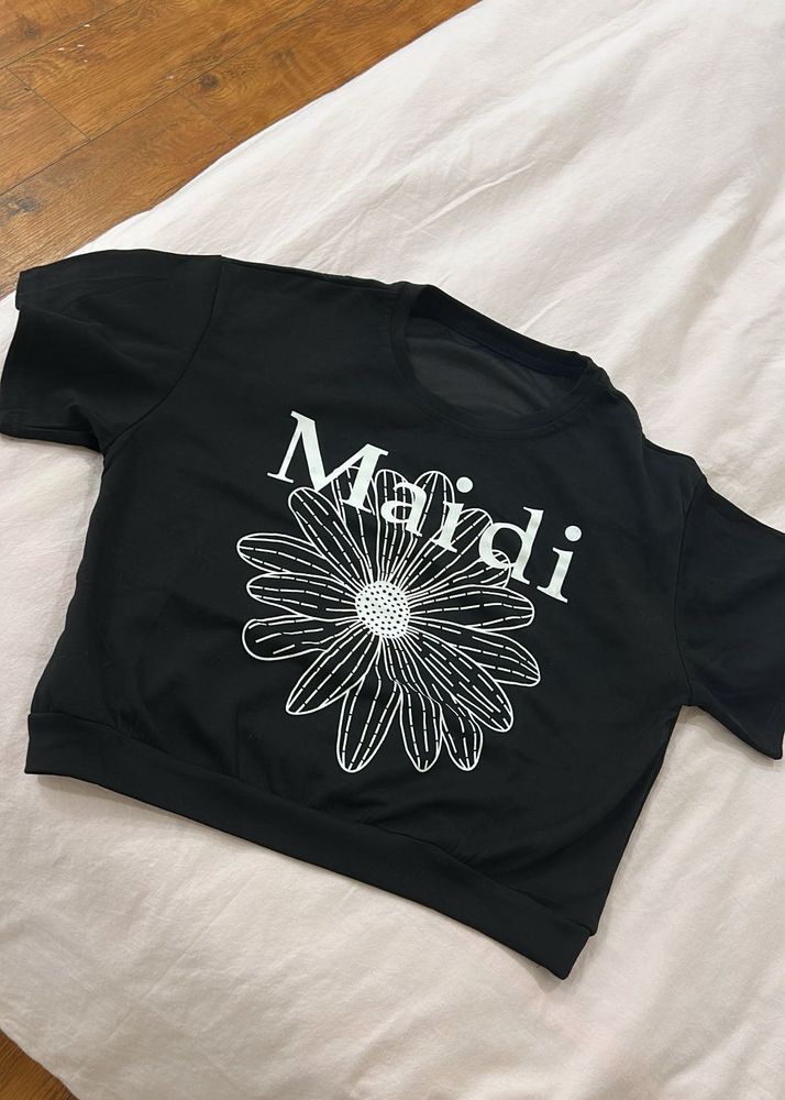 US imported Black "Maidi" Daisy Graphic T-Shirt