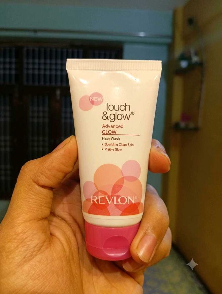 Revlon Touch &amp; Glow Face Wash