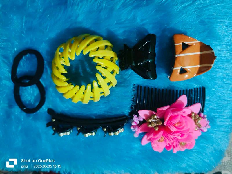 Rakhi gift hamper Hair Clip Collection