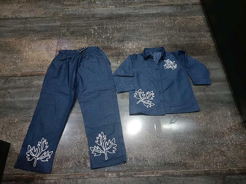 Denim Kurta Set with Leaf Print