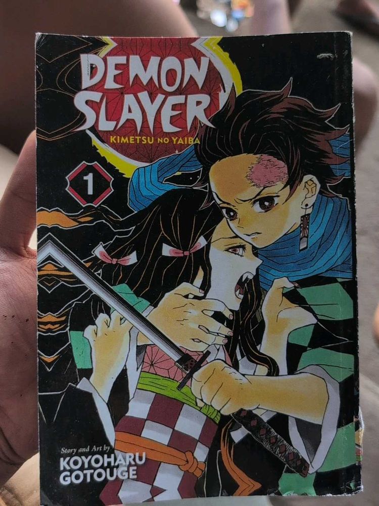 Demon Slayer: Kimetsu No Yaiba Vol. 1 Manga